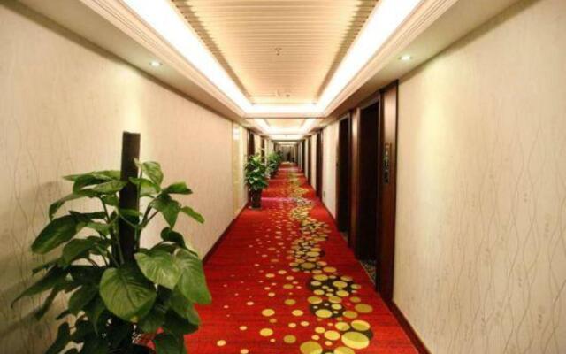 Donghua Hotel Bazhong