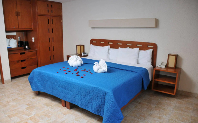 Luciana Hotel & Beach Club