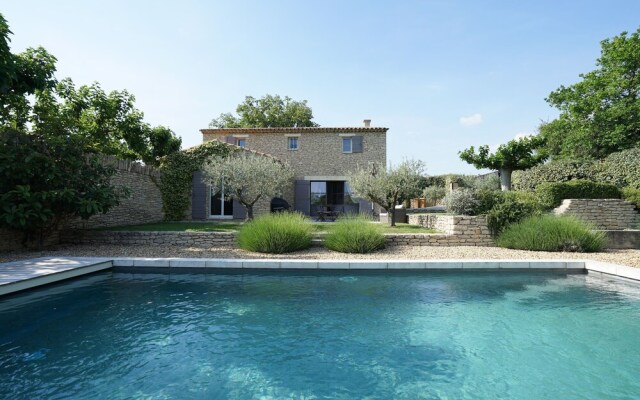 VILLAS DU LUBERON Le Mazet des Oliviers