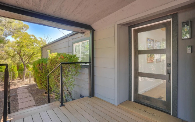 Mtn Views: Bright & Airy Sedona Home!