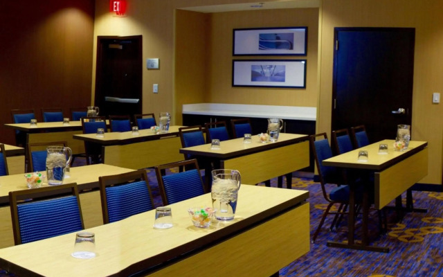 Courtyard by Marriott Asheville Airport