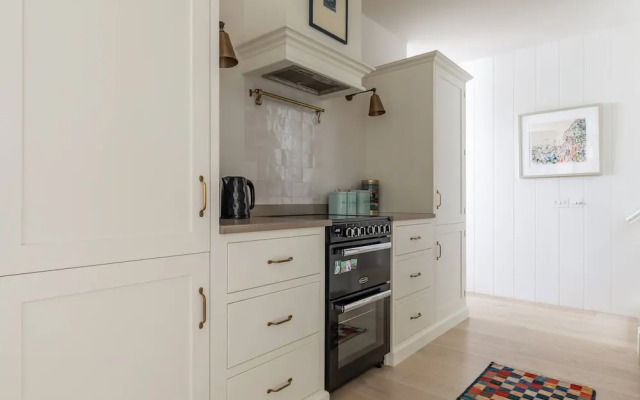 Cranley Mews VI by Onefinestay