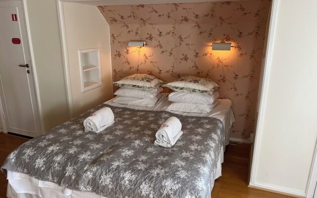 Herrgårds Hotell Gyllene Hästen