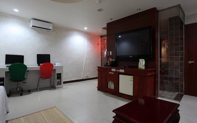 Hotel A1 Suwon