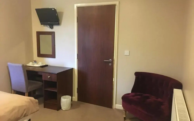 Fitzwilliam Arms Hotel