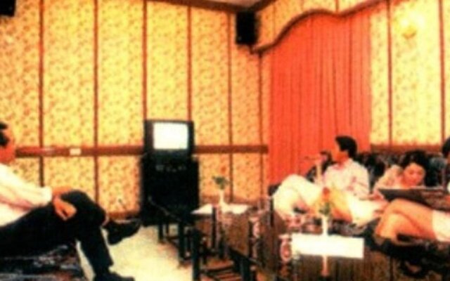 Cay Thong Hotel