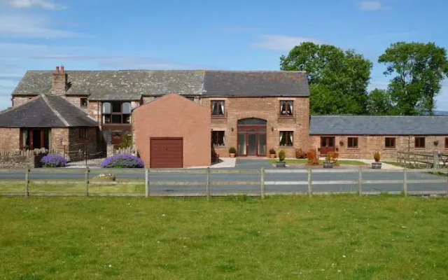 THE GINNEY Country Guest House