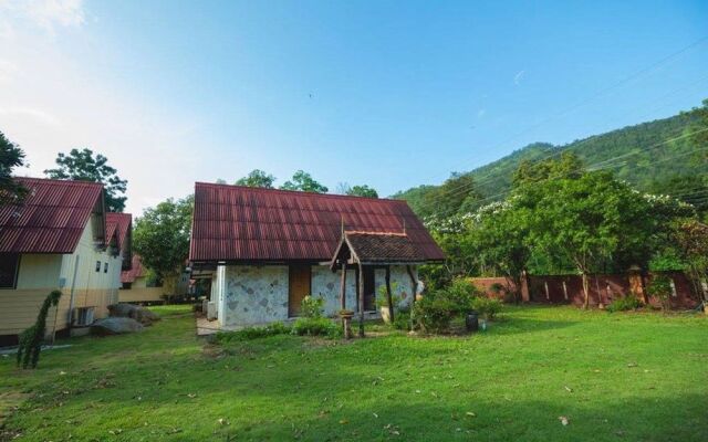 Naphatphorn Resort