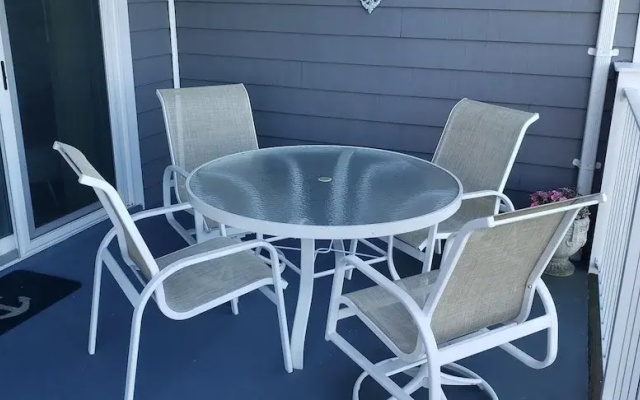 Harbour Island 106l 2 Bedroom Condo
