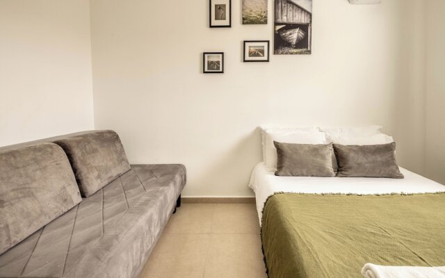 Seaside High-Rise Apt by Sea N' Rent
