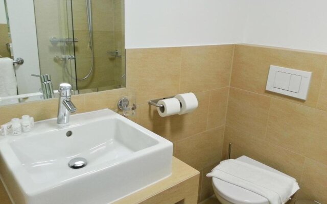 Madar Café Restaurant zum Fürsten