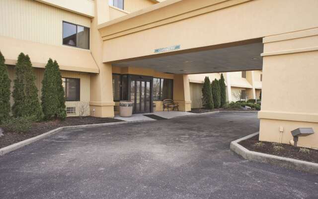 La Quinta Inn and Suites by Wyndham Cincinnati North