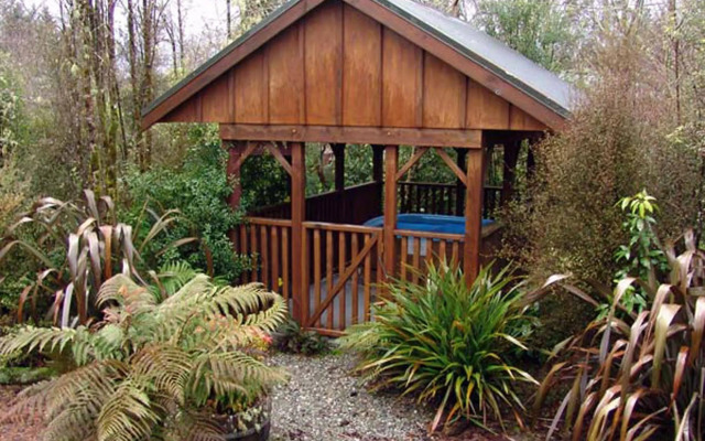Lake Brunner Country Motel & Holiday Park