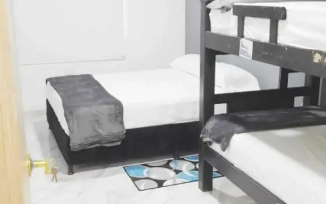 Perry Hill Best View 2 By Waldir Forbes