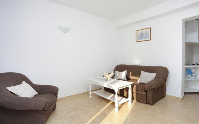 Apartment Lias 2 - with restaurant: A9 drugi kat Rogoznica, Riviera Sibenik