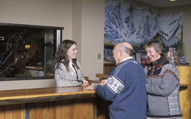 Snow Creek Lodge by Fernie Lodging Company