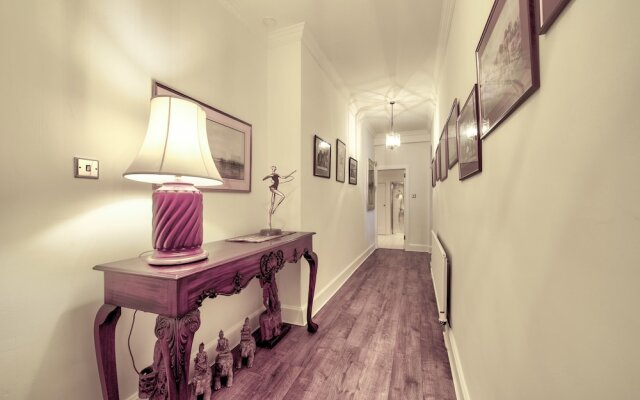 Beautiful One Bedroom in Edinburgh's Town Centre