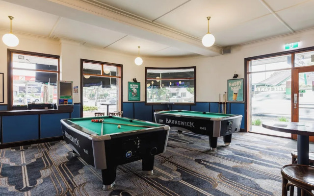 The Lakes Hotel, Rosebery