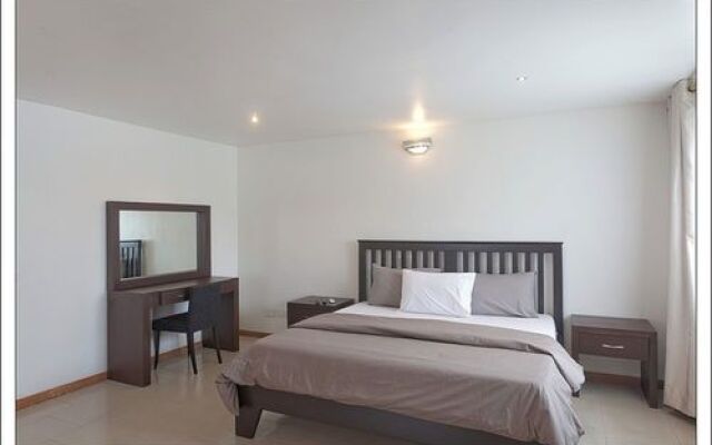 Amara Suites Emem Court