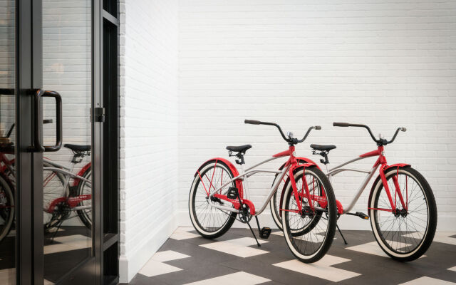 Halcyon - a hotel in Cherry Creek