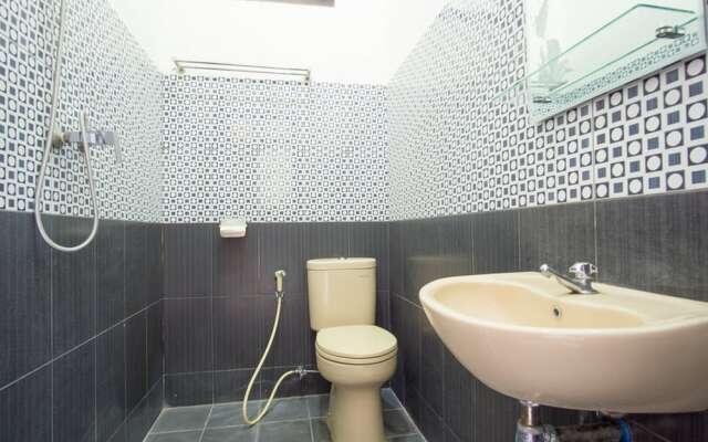 RedDoorz Syariah near Ngade Lake