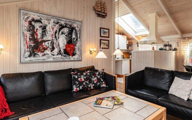 6 Person Holiday Home in Hals