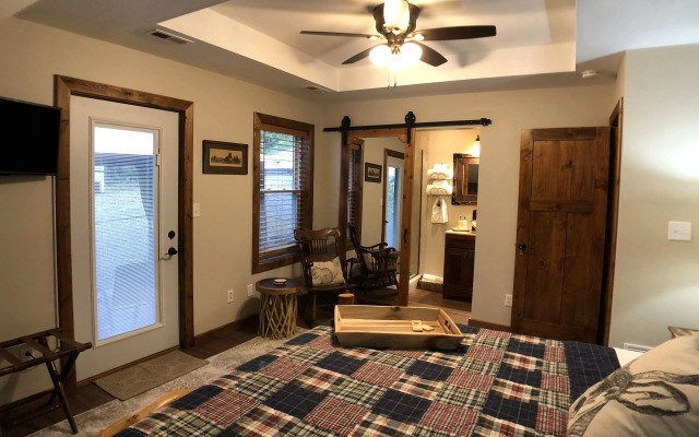 Walnut Waters Bed & Breakfast