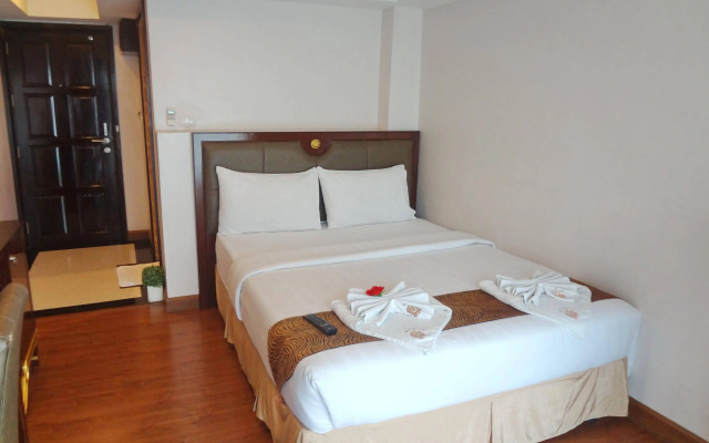 Maleez Lodge Hotel and Restaurant