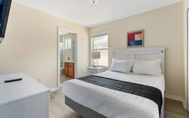 Themed Bedrooms and Large Pool