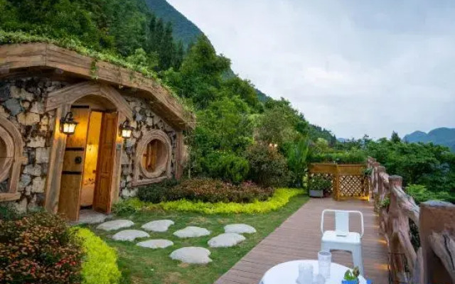 Wanfenglin Xiguan Camp