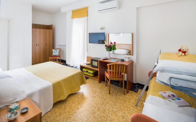 Mayola Hotel