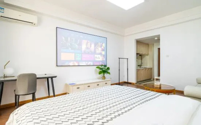 Yisuli Hotel (Dalian Hi-tech Wanda Plaza)