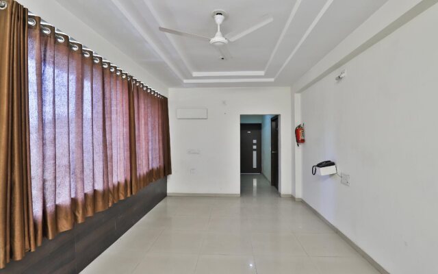 OYO 2656 Hotel Sunstar