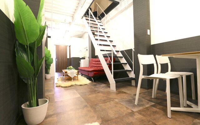 Elizabeth Garden Kuromon