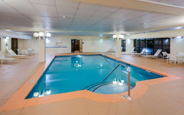 Hampton Inn & Suites Augusta West