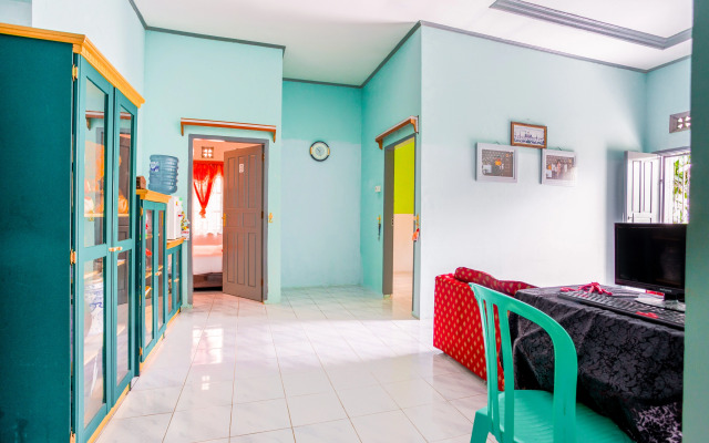 Putri Residence Syariah by OYO Rooms
