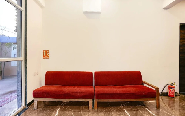 Fabhotel Blue Roof Sea Side