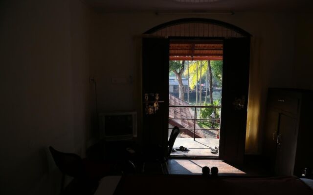 Bamboo Lagoon Backwater Front Resort