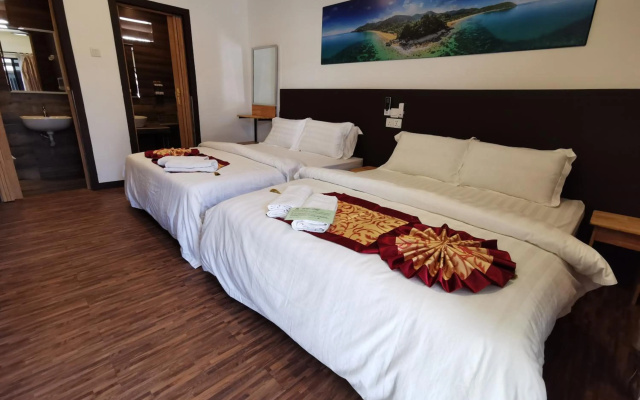The Barat Tioman Beach Resort – Guest Rooms – Tioman Island