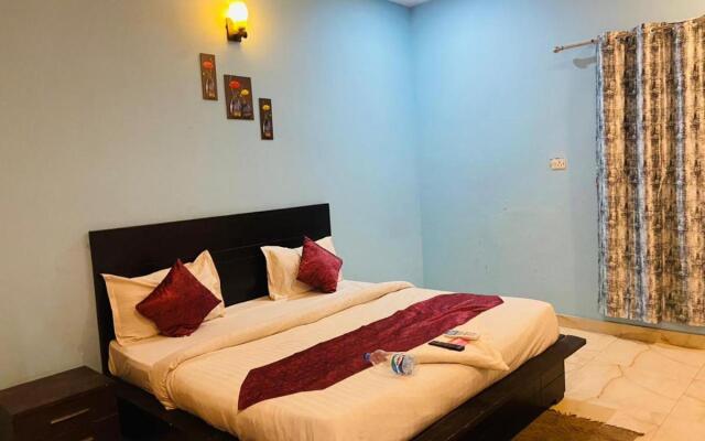 OYO Flagship 80585C Hotel Kings Stay
