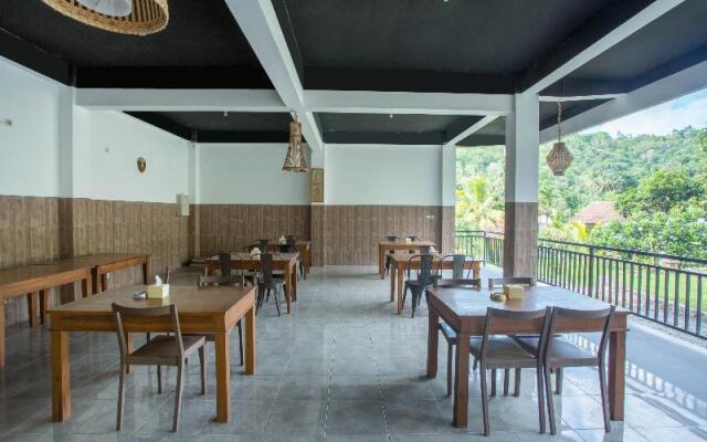 OYO 2020 Hotel Bumi Aditya