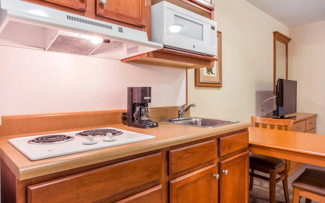 Suburban Extended Stay Hotel North - Ashley Phosphate