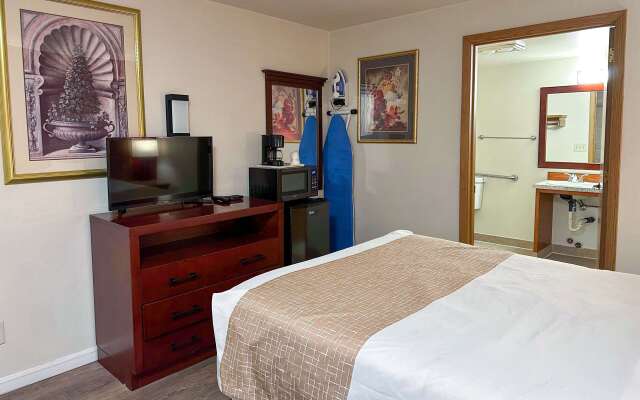 Econo Lodge Edmonds North Seattle