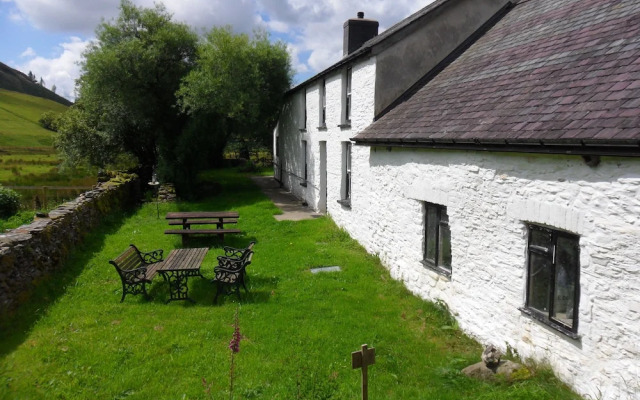 Dolgoch Hostel