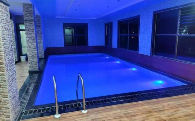 Hotel Dayal International