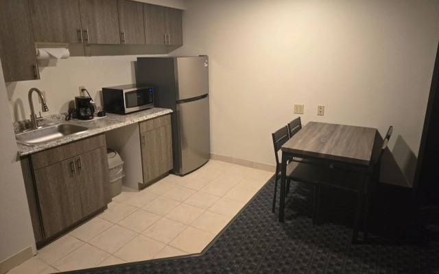 Allure Suites