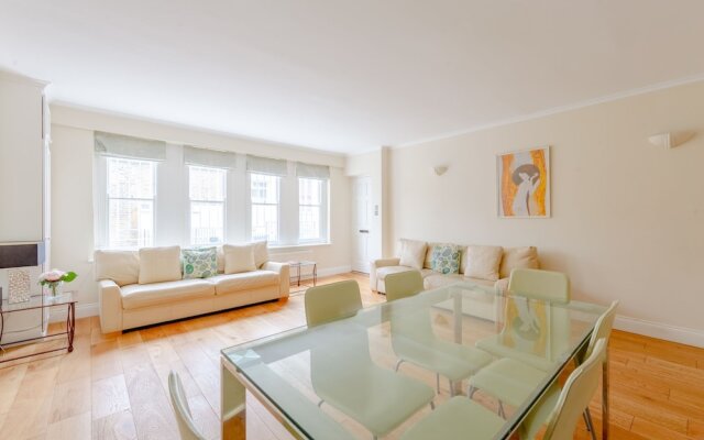 Spacious and Central 3 Bedroom House in Paddington