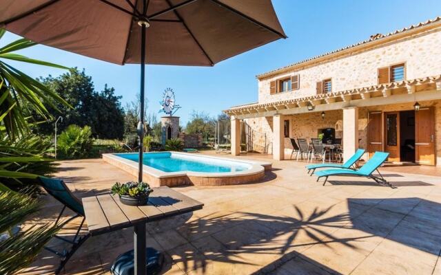 Villa - 4 Bedrooms with Pool and WiFi - 104238