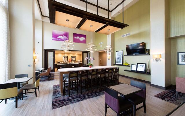 Hampton Inn & Suites Fayetteville