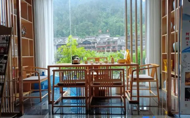 Zui Jiang Yue Smart River View Homestay (Fenghuang Ancient Town Tuojiang Yunqiao)